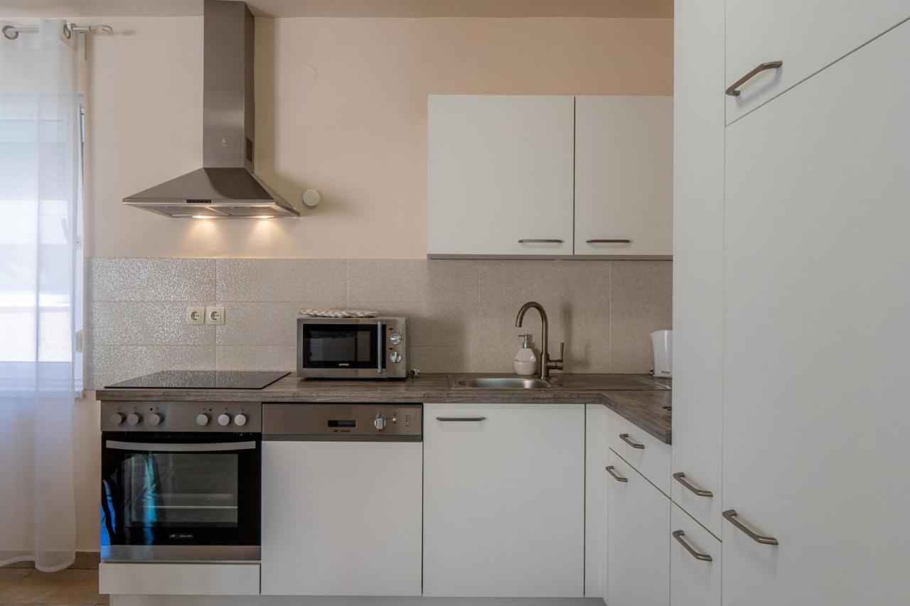 Apartments Sum Mora Vir Exterior photo