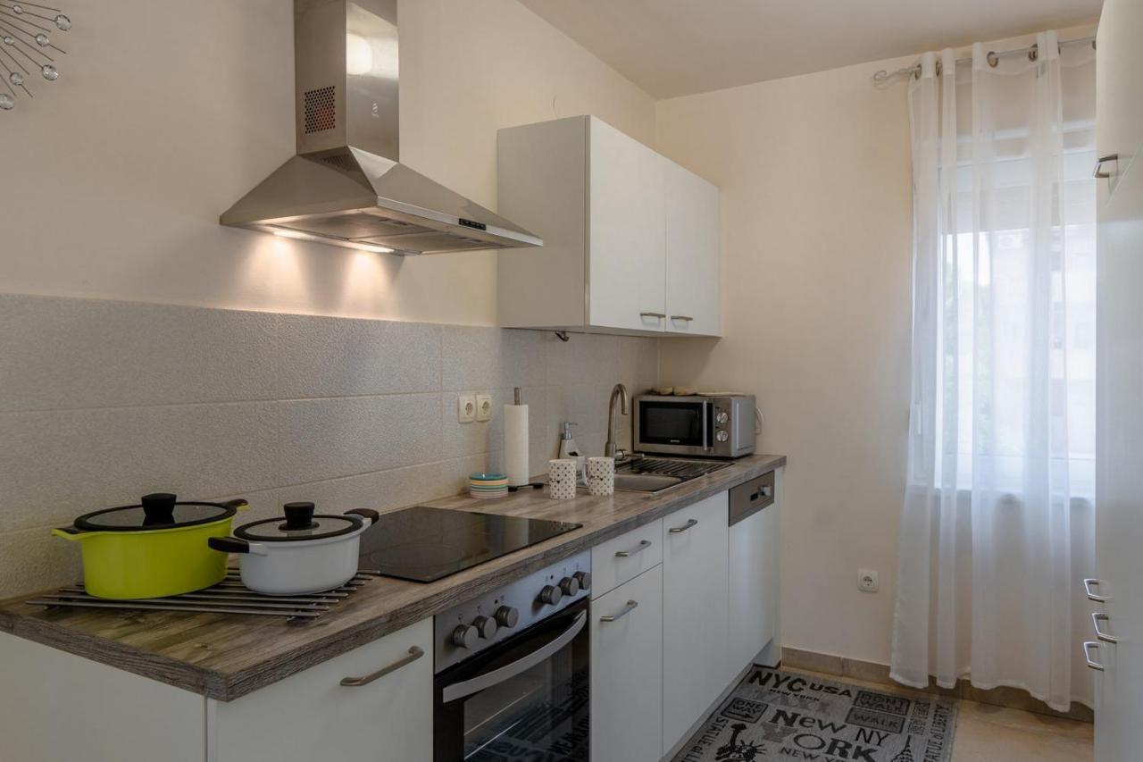 Apartments Sum Mora Vir Exterior photo