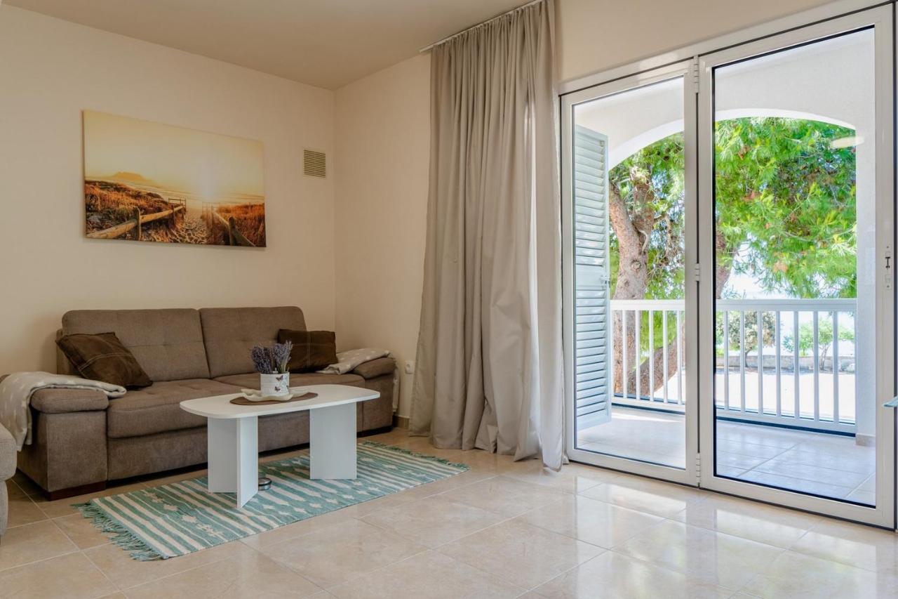 Apartments Sum Mora Vir Exterior photo
